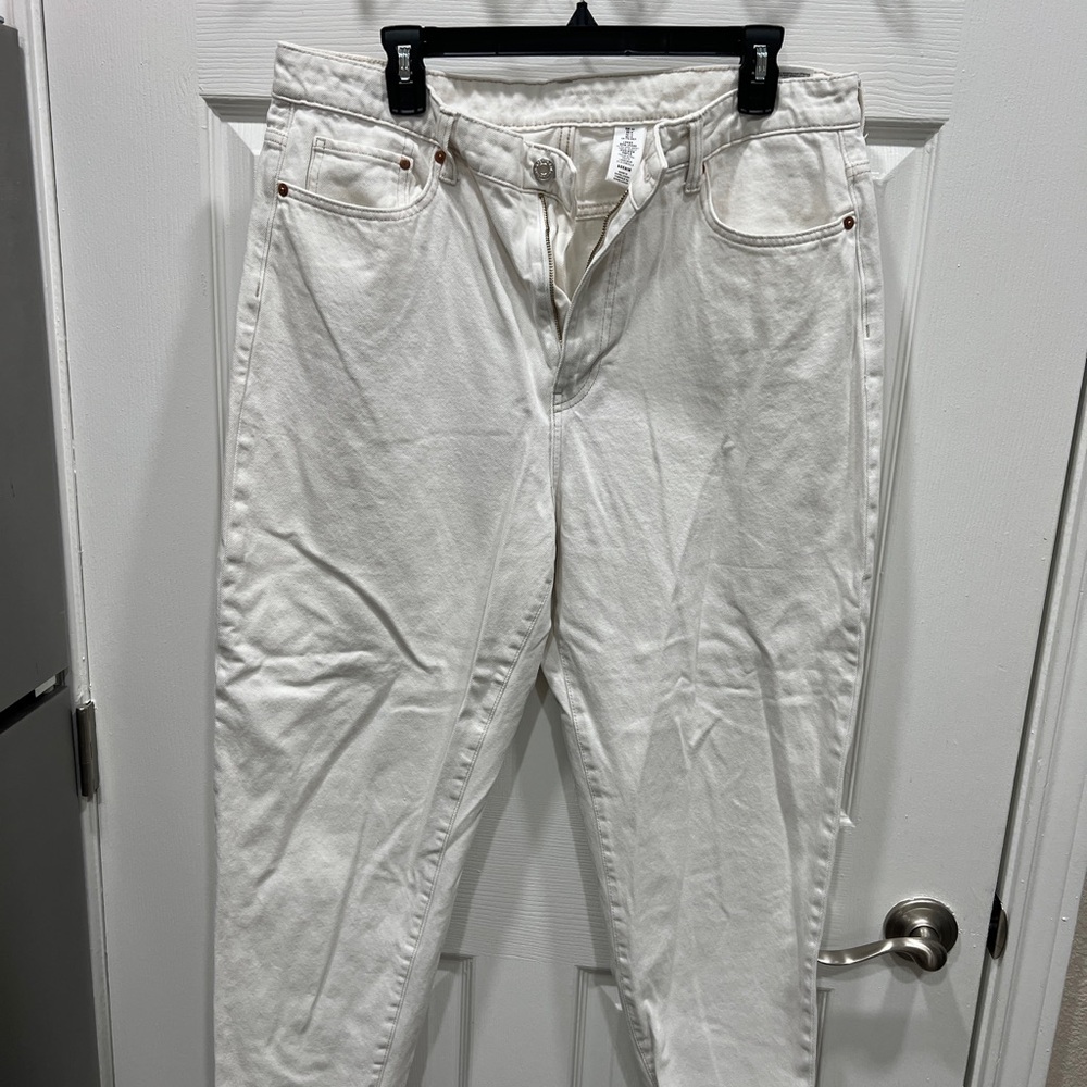 H&M White Boyfriend Jeans